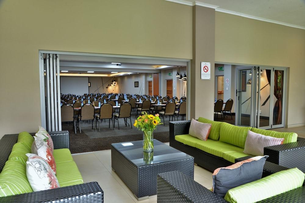 Bon Hotel Емпангені Екстер'єр фото