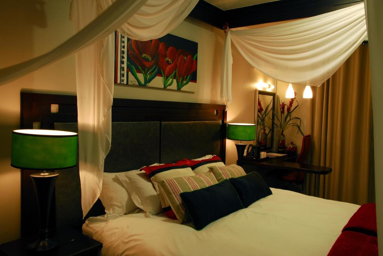 Bon Hotel Емпангені Номер фото